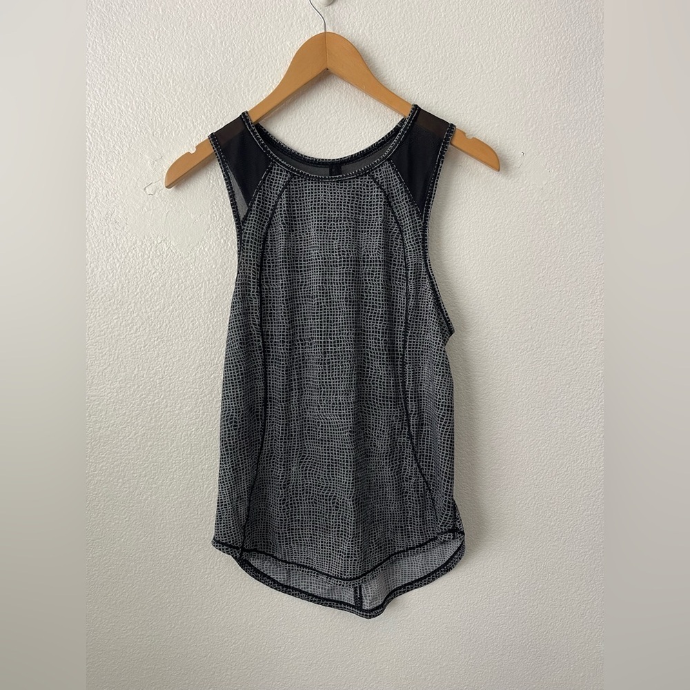 Lululemon Sculpt Tank Top Splatter White Reptile Black Mesh Dot Size 6